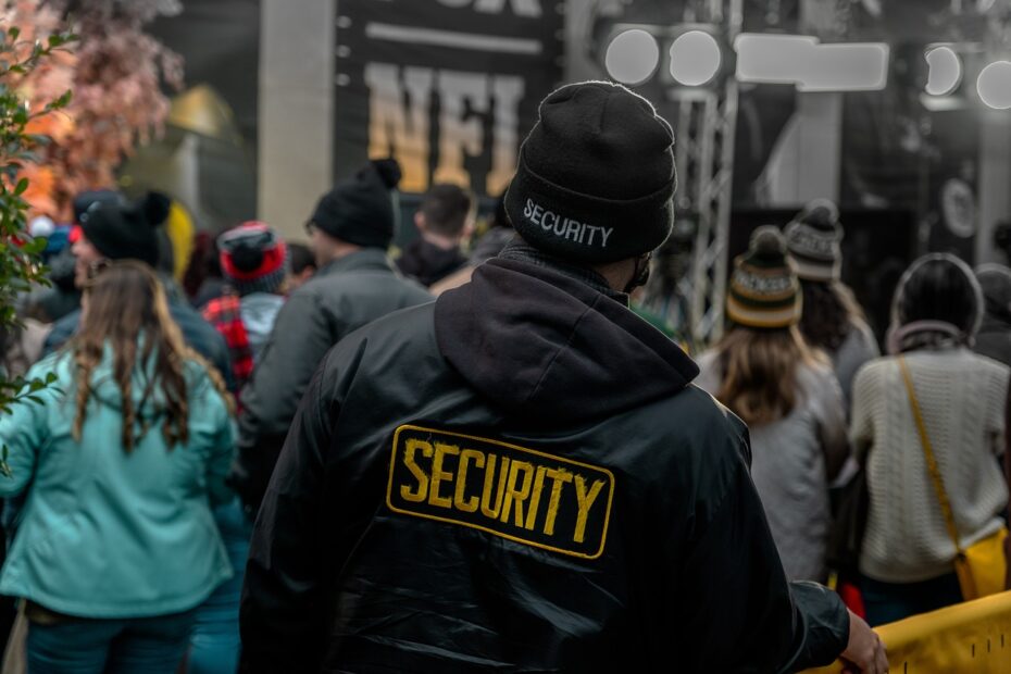 Hire Security Guard in East Riverdale