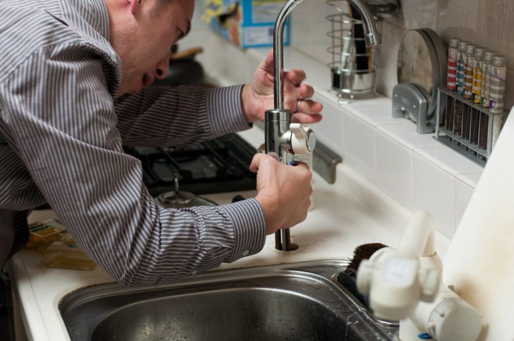 Hire Emergency Plumber in Arlington