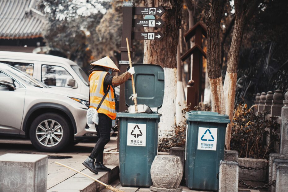 Hire Waste Management in Owings Mills