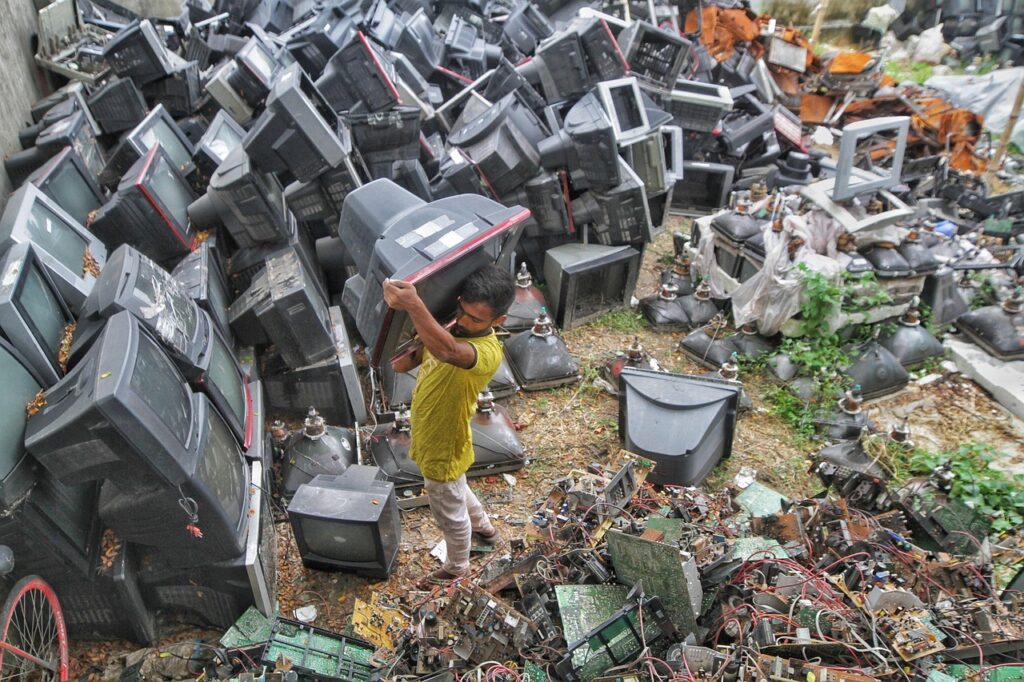 Hire Waste Management in Perry Hall