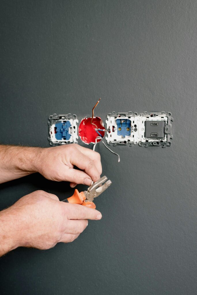 Hire Electrician in Annapolis