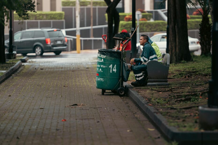 Hire Waste Cleaner in Annapolis