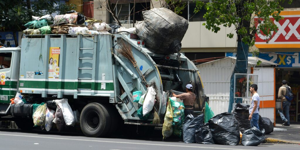 Hire Waste Management in Scaggsville