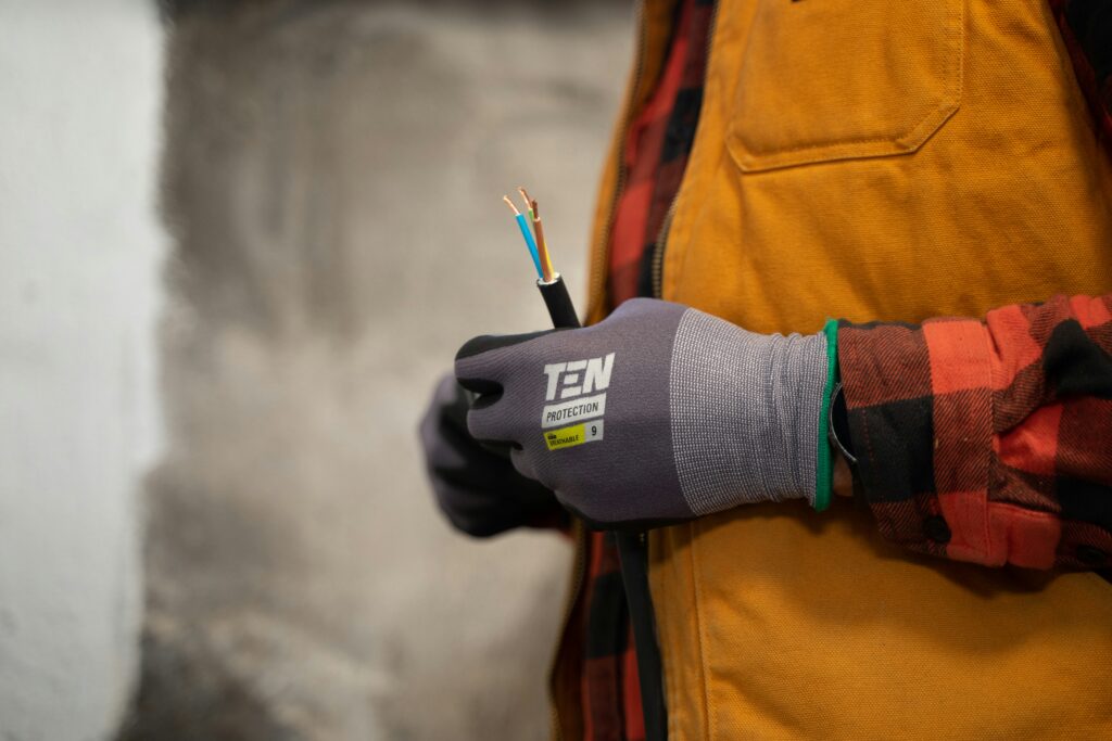 Hire Electrician in Accokeek