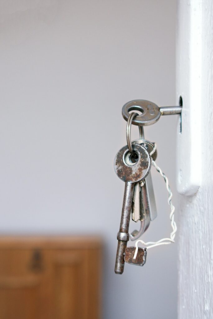 hire locksmith in Annapolis Neck