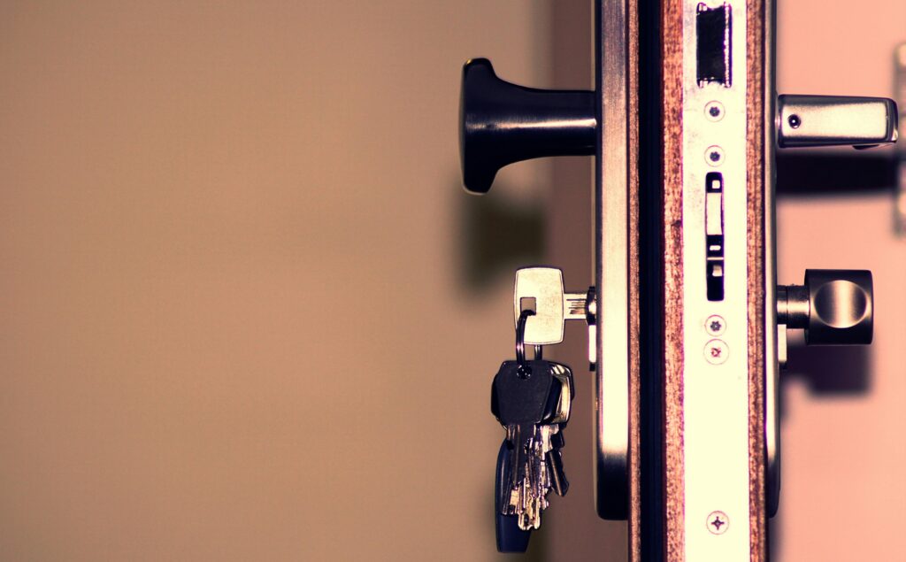 hire locksmith in Annapolis Neck
