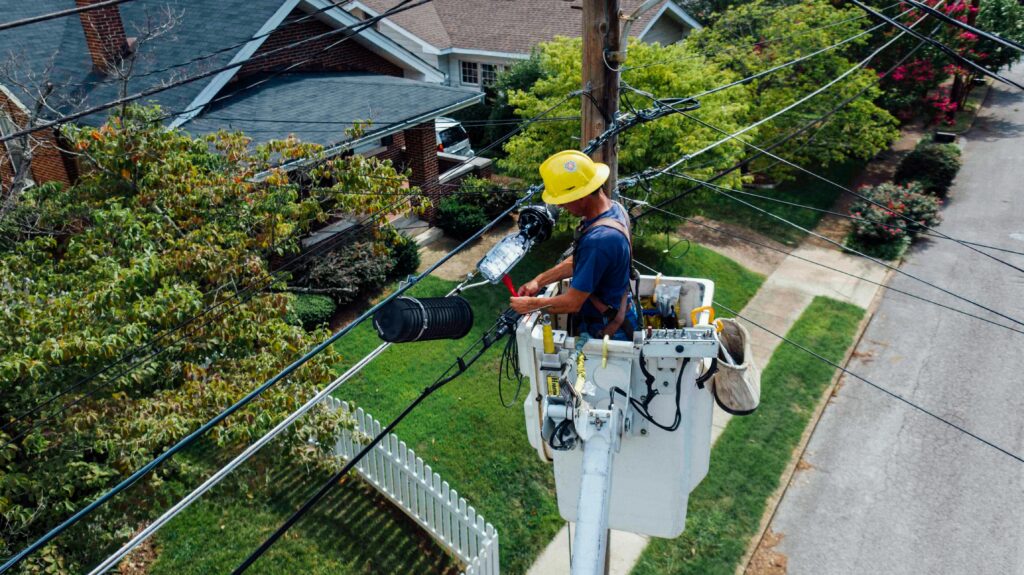 Hire Electrician in Kemp Mill