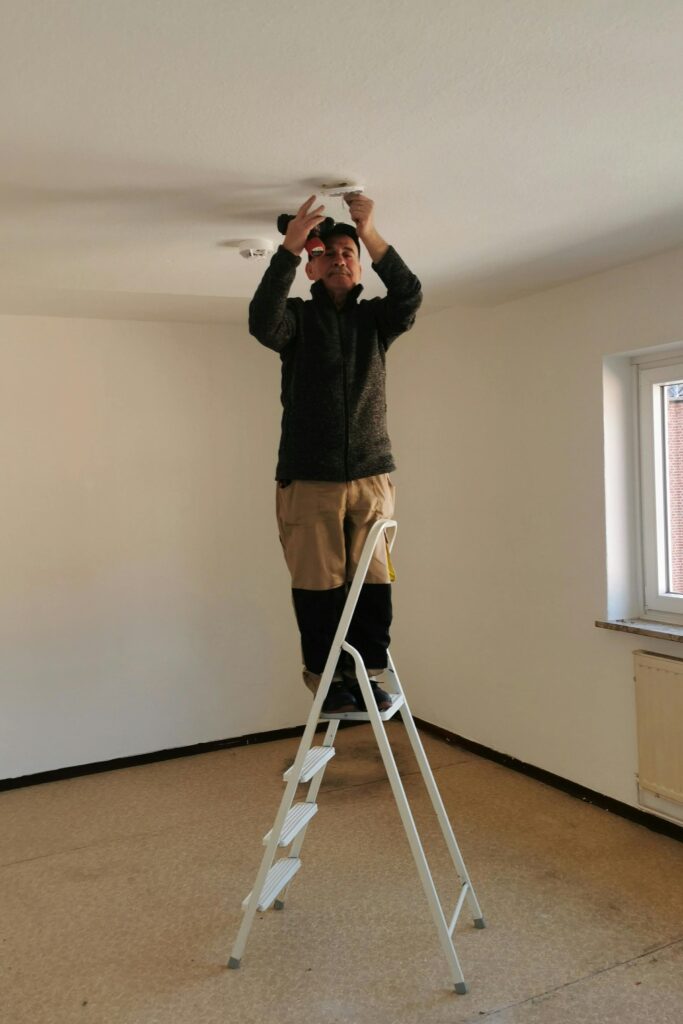 Hire Building Maintenance in Glassmanor