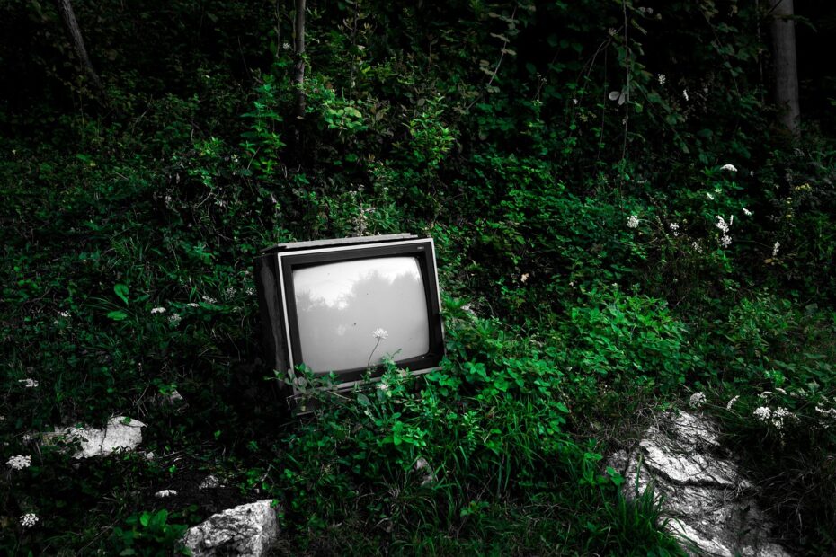 Hire TV Mounting in East Riverdale